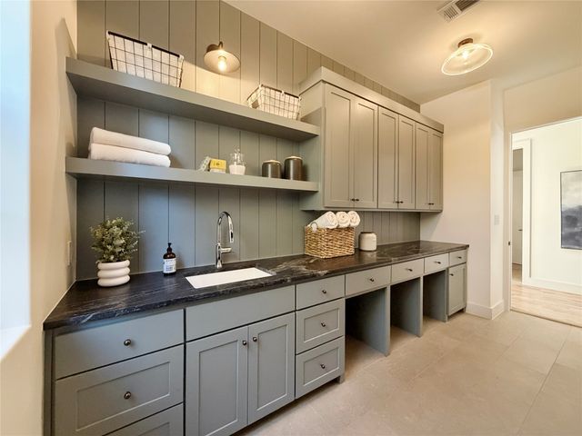 6537 Trammel Drive, Dallas, TX 75214