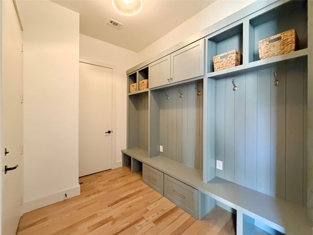 6537 Trammel Drive, Dallas, TX 75214