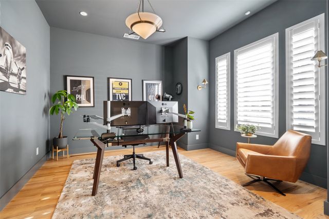 6537 Trammel Drive, Dallas, TX 75214