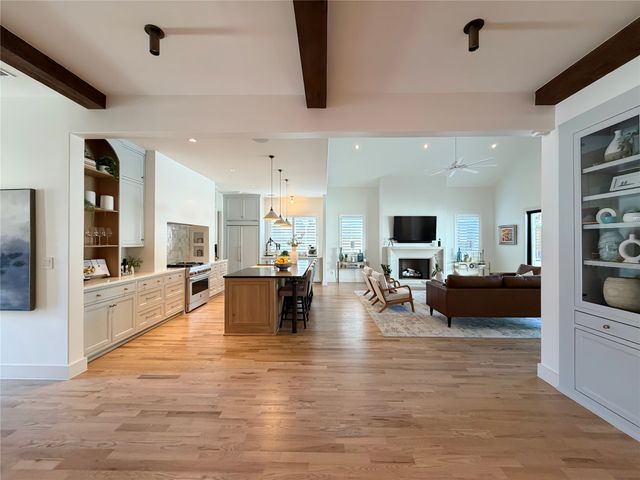 6537 Trammel Drive, Dallas, TX 75214