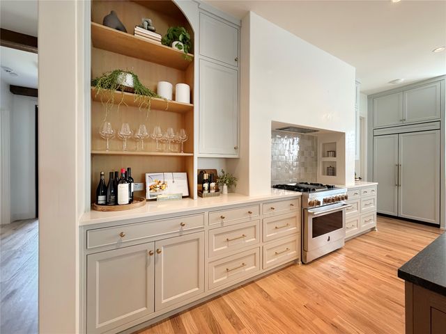 6537 Trammel Drive, Dallas, TX 75214