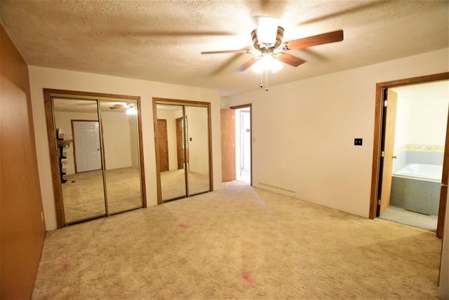 602 Main Avenue N, Roseau, MN 56751