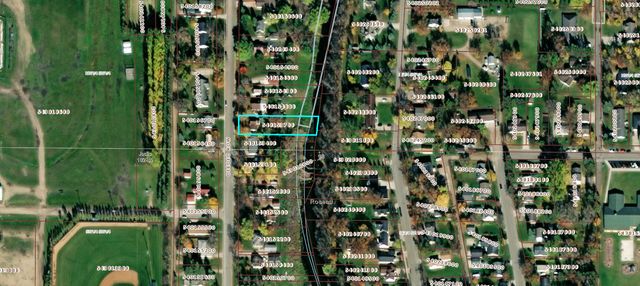 602 Main Avenue N, Roseau, MN 56751