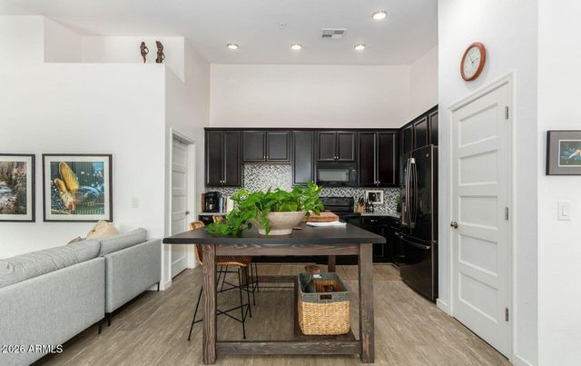 3900 E BASELINE Road 113, Phoenix, AZ 85042