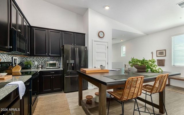 3900 E BASELINE Road 113, Phoenix, AZ 85042