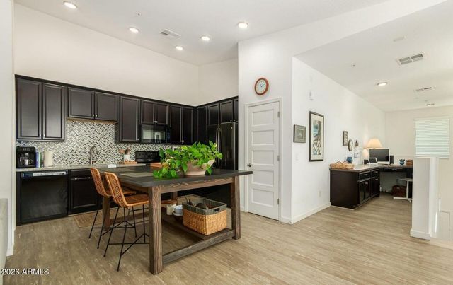 3900 E BASELINE Road 113, Phoenix, AZ 85042