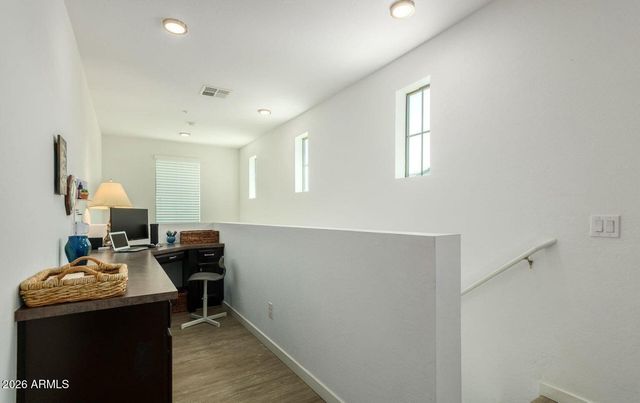 3900 E BASELINE Road 113, Phoenix, AZ 85042