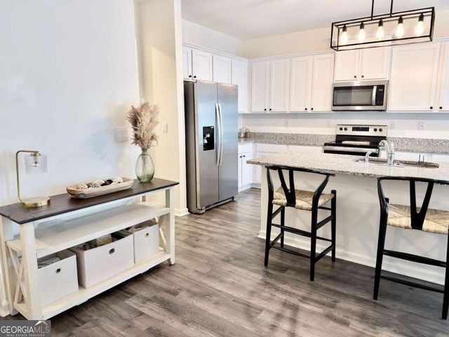 111 Hampton Circle, Mcdonough, GA 30253