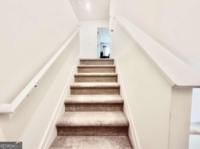 111 Hampton Circle, Mcdonough, GA 30253
