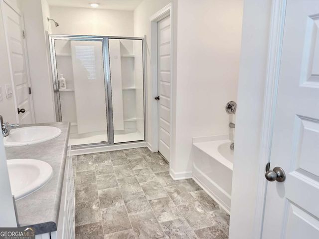 111 Hampton Circle, Mcdonough, GA 30253