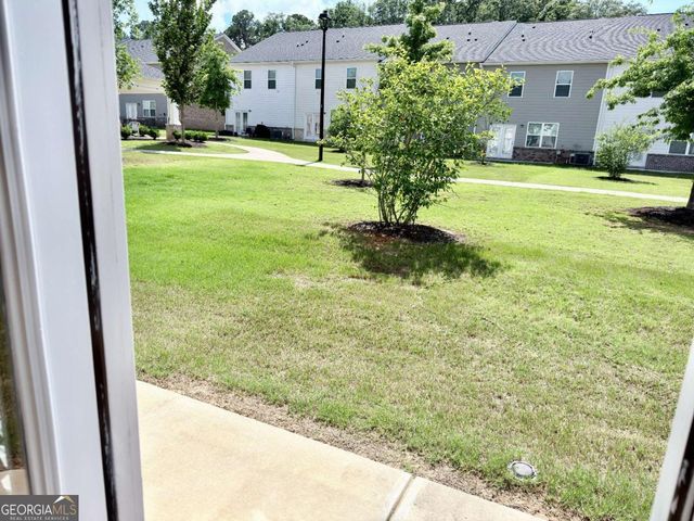 111 Hampton Circle, Mcdonough, GA 30253