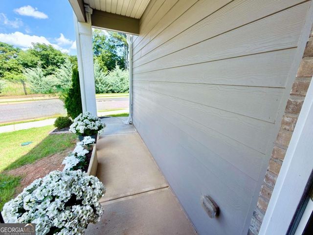 111 Hampton Circle, Mcdonough, GA 30253