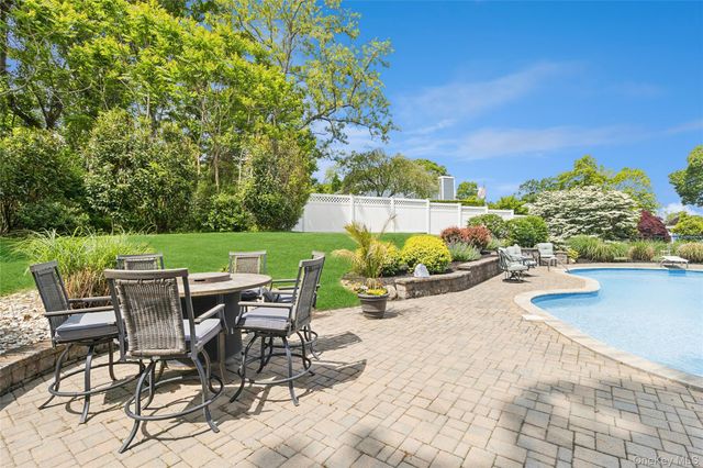 42 Adelia Path, Jamesport, NY 11901
