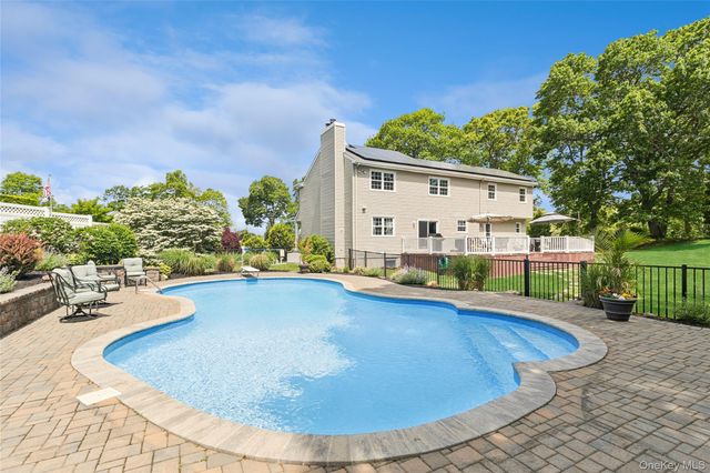 42 Adelia Path, Jamesport, NY 11901