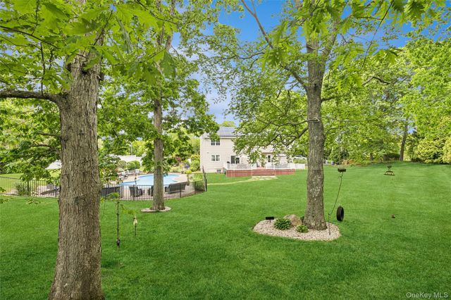 42 Adelia Path, Jamesport, NY 11901