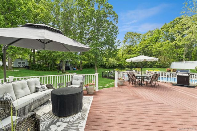 42 Adelia Path, Jamesport, NY 11901