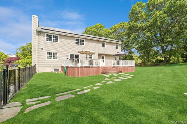 42 Adelia Path, Jamesport, NY 11901