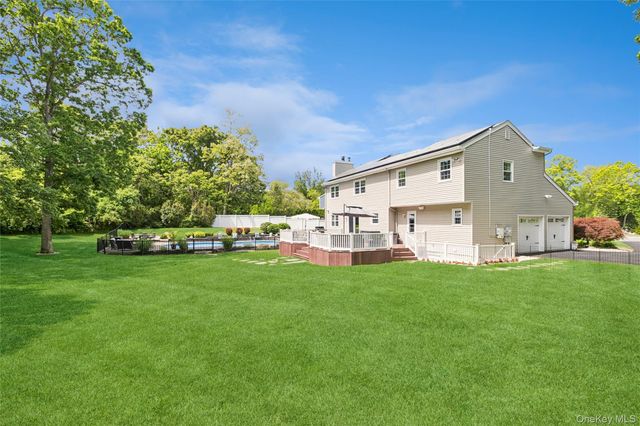 42 Adelia Path, Jamesport, NY 11901