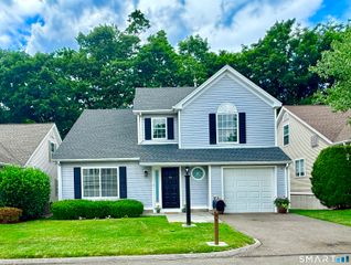 95 Intervale Road 34, Stamford, CT 06905