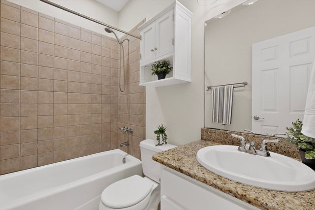 510 Mattie Lane, Lake Dallas, TX 75065