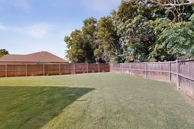 510 Mattie Lane, Lake Dallas, TX 75065
