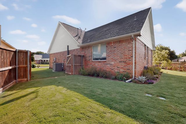 510 Mattie Lane, Lake Dallas, TX 75065