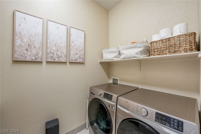 9926 Regency Canyon Way, Las Vegas, NV 89148