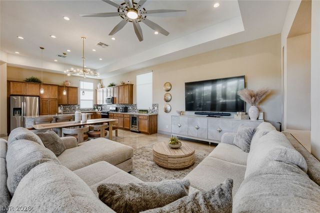 9926 Regency Canyon Way, Las Vegas, NV 89148