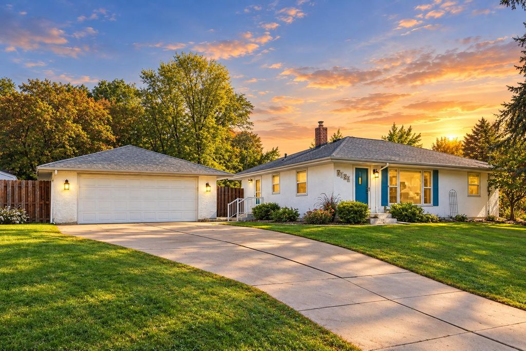 2128 Cohansey Boulevard, Roseville, MN 55113 — exterior
