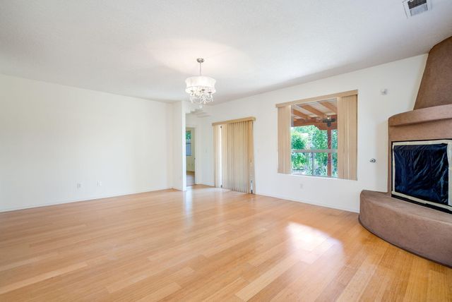 6819 Via Del Cerro NE, Albuquerque, NM 87113