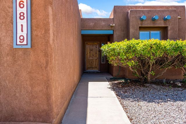 6819 Via Del Cerro NE, Albuquerque, NM 87113