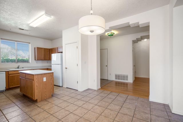 6819 Via Del Cerro NE, Albuquerque, NM 87113