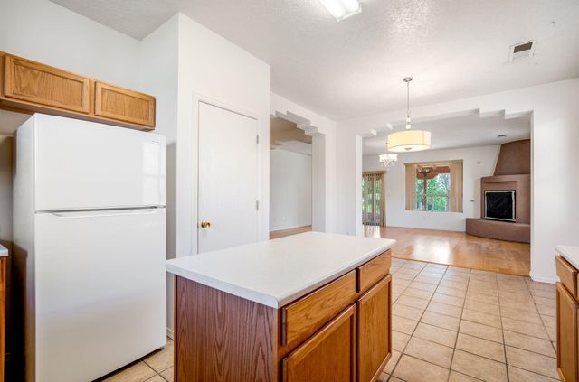 6819 Via Del Cerro NE, Albuquerque, NM 87113