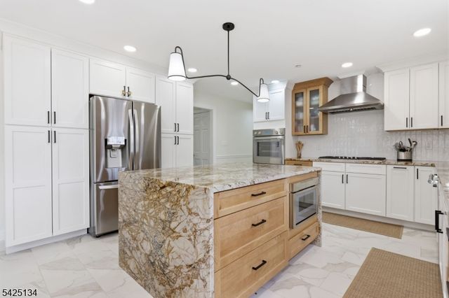 931 Vosseller Ave, Bridgewater Twp., NJ 08836