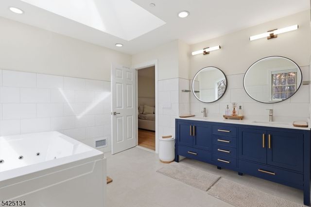 931 Vosseller Ave, Bridgewater Twp., NJ 08836