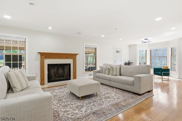 931 Vosseller Ave, Bridgewater Twp., NJ 08836