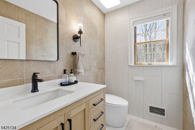 931 Vosseller Ave, Bridgewater Twp., NJ 08836
