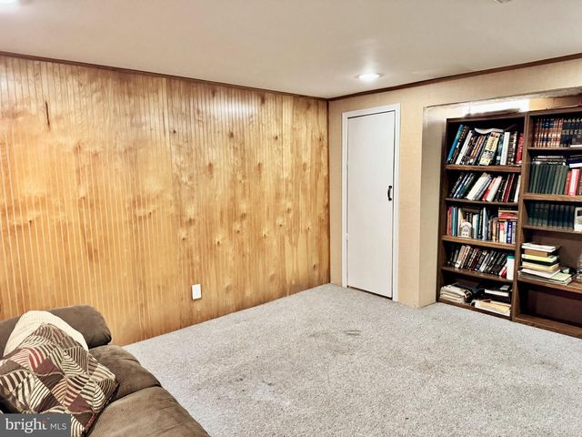 1726 CALAMIA DR, Norristown, PA 19401