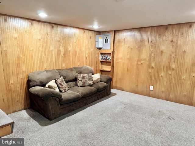 1726 CALAMIA DR, Norristown, PA 19401