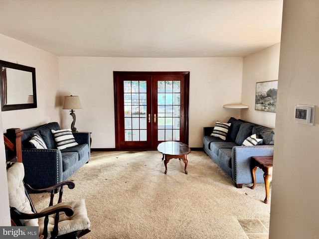 1726 CALAMIA DR, Norristown, PA 19401