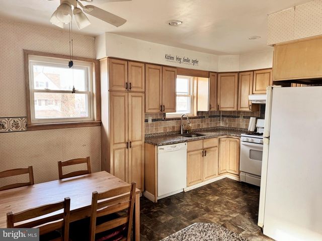 1726 CALAMIA DR, Norristown, PA 19401