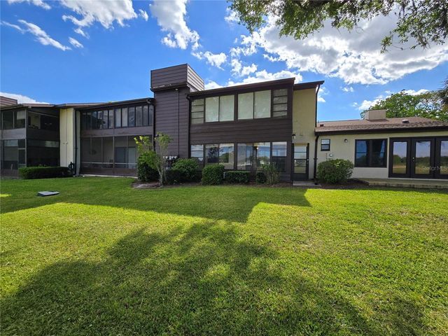 520 FAIRWAYS CIRCLE A, Ocala, FL 34472