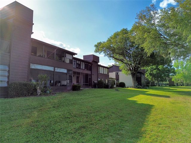 520 FAIRWAYS CIRCLE A, Ocala, FL 34472