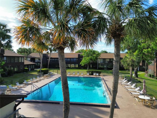 520 FAIRWAYS CIRCLE A, Ocala, FL 34472
