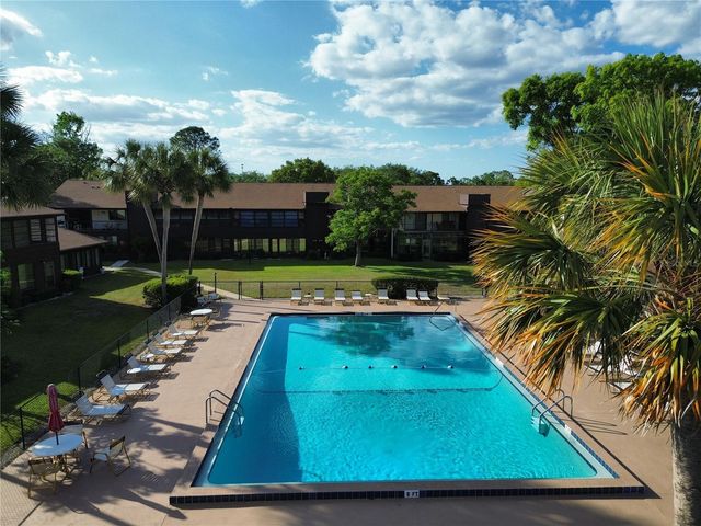 520 FAIRWAYS CIRCLE A, Ocala, FL 34472