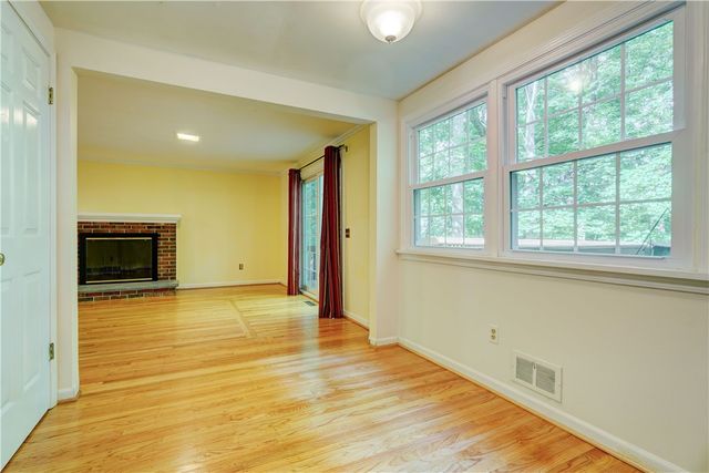 20 Chesham Way, Perinton, NY 14450