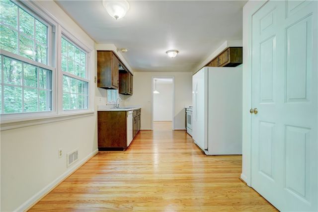 20 Chesham Way, Perinton, NY 14450