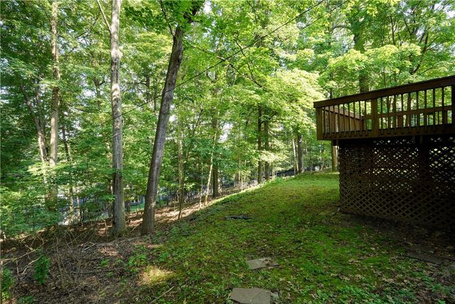 20 Chesham Way, Perinton, NY 14450