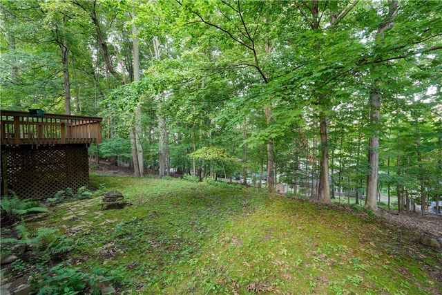 20 Chesham Way, Perinton, NY 14450