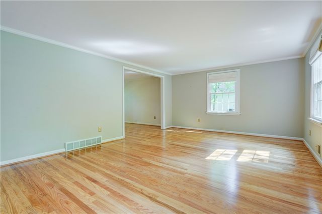20 Chesham Way, Perinton, NY 14450